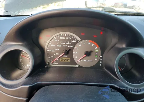 2000 Mitsubishi Eclipse Gs z USA, uszkodzony, nr VIN 4A3AC44G7YE076983